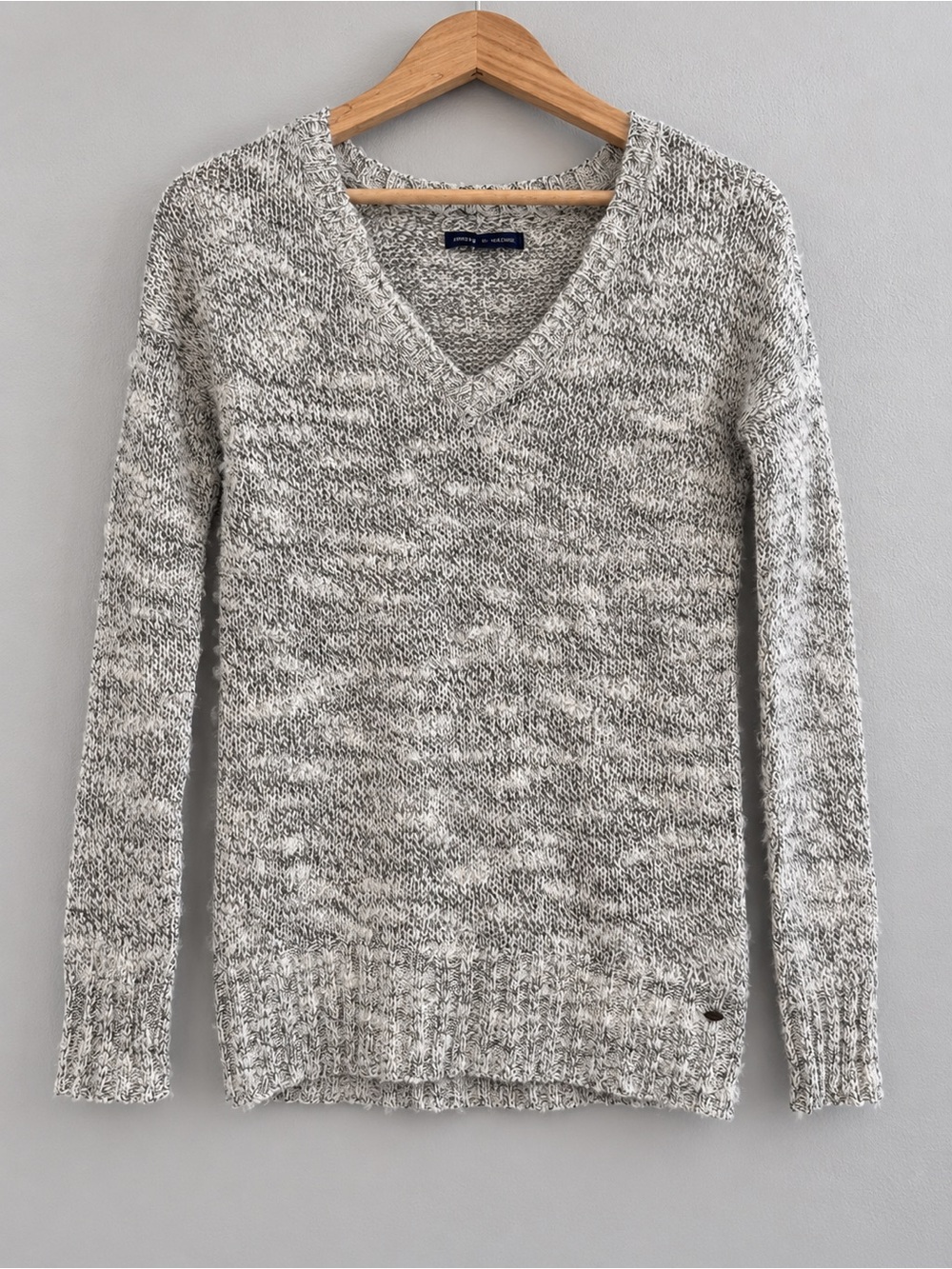 American Eagle Outfitters XS Gray Marled V Neck Sweater Metallic Cozy Knit NWT